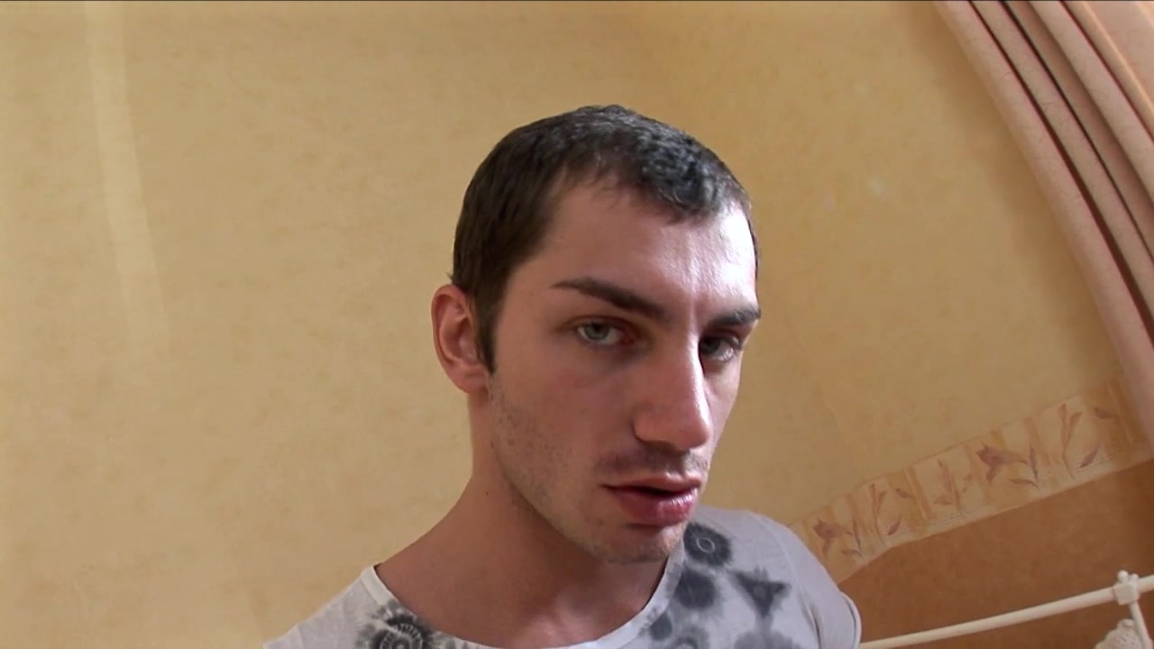 Dimitry Hens in Jeans - CruisingPorn