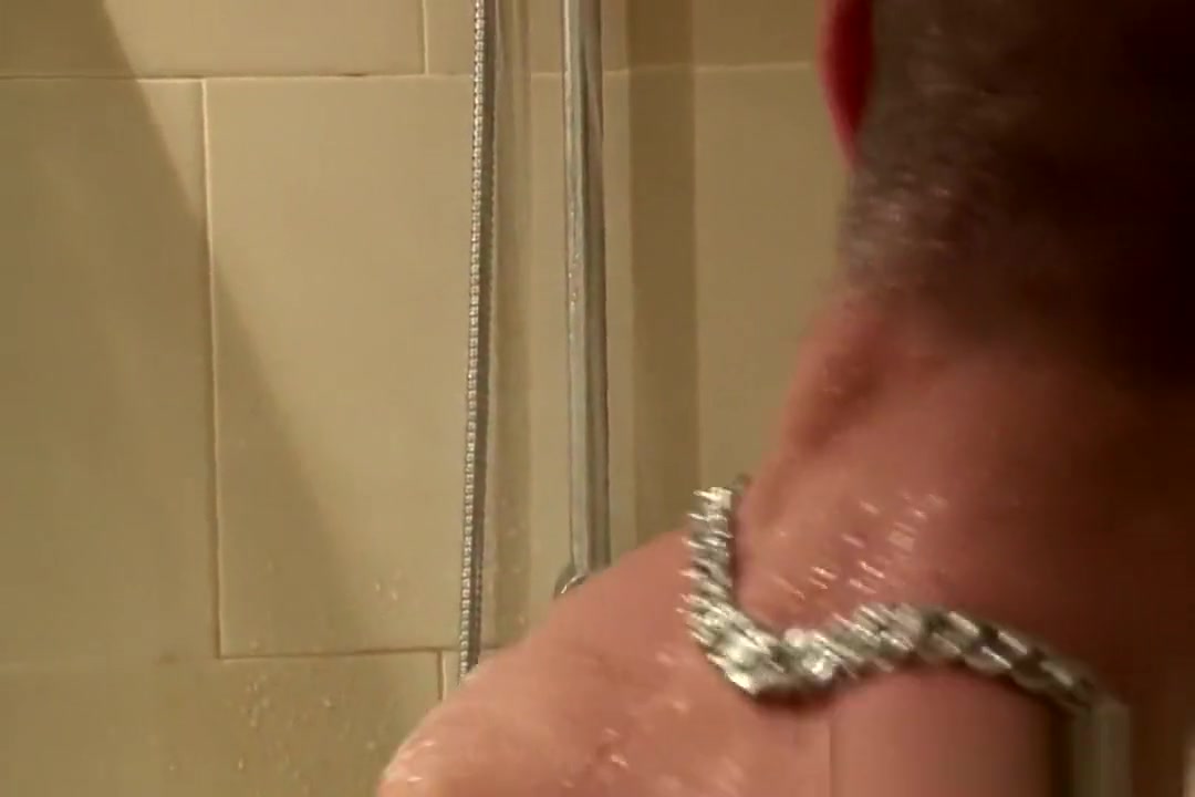 Marius showers