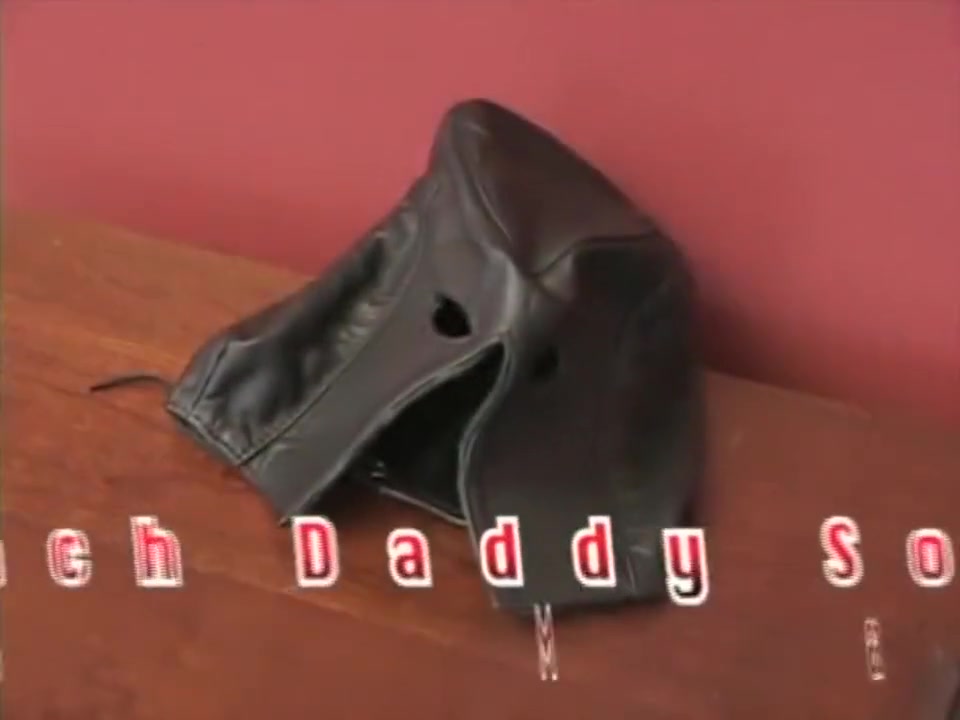 kinky Coach jerks off