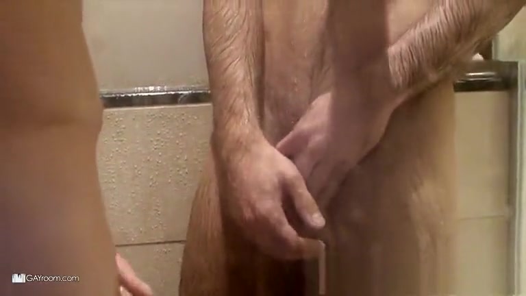 Yoga Shower Creep - Mason Lear e Tryp Bates