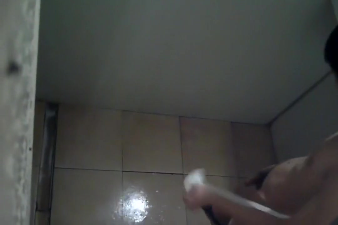 3 China University Shower