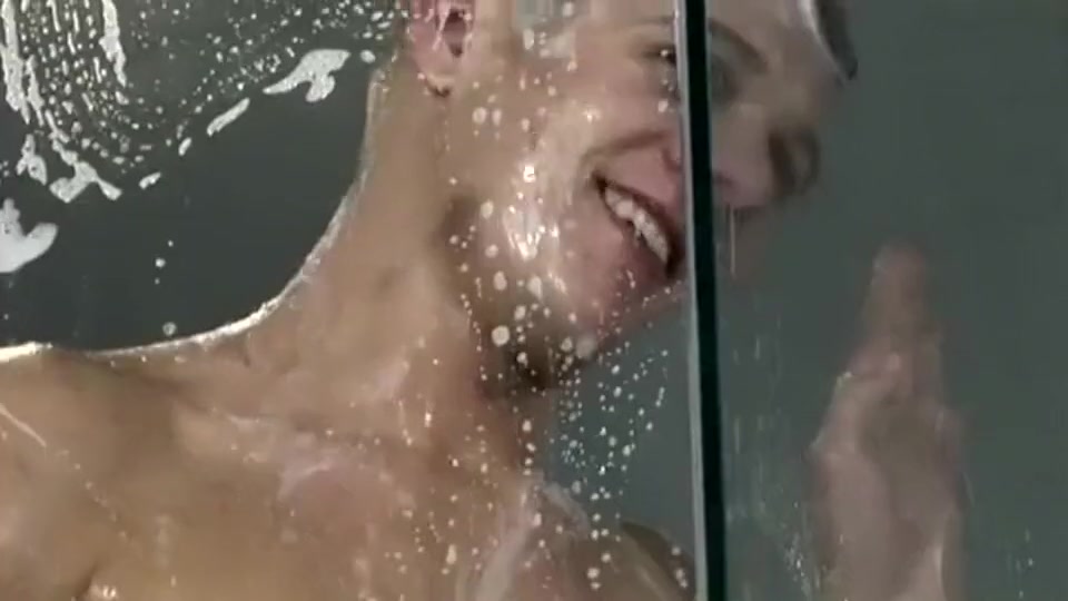 Slut Twink Is Horny in the Shower