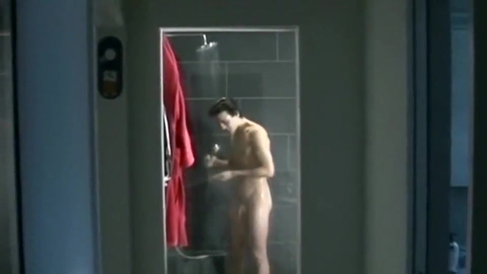 Raw Bare Sex In The Shower