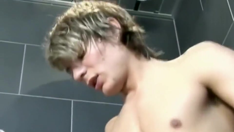Raw Bare Sex In The Shower