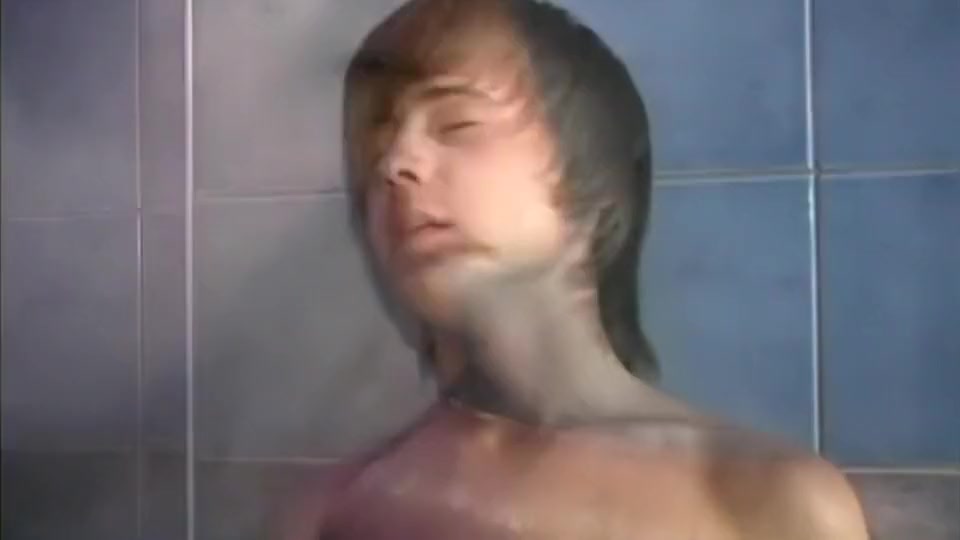 Raw Sex In The Shower