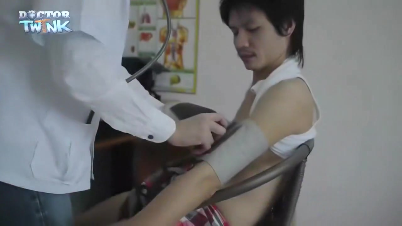 Asian Gay Twink Fisted by Doctor