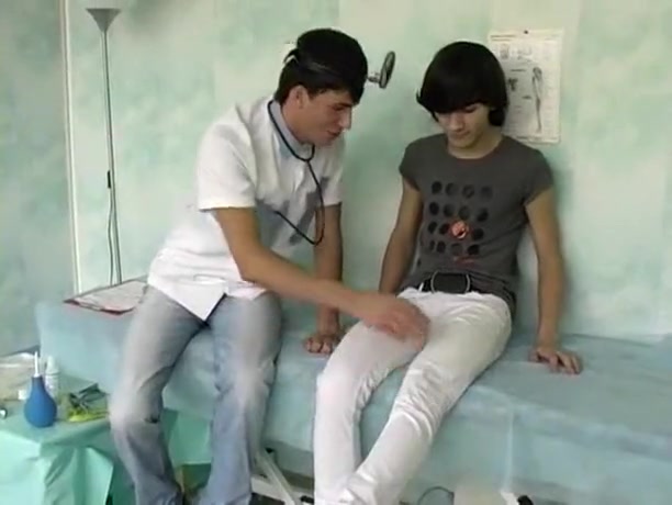 Smooth teens 18+ Play Doctor