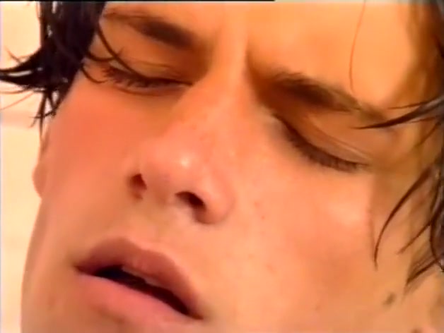 Showering Boys Germthre