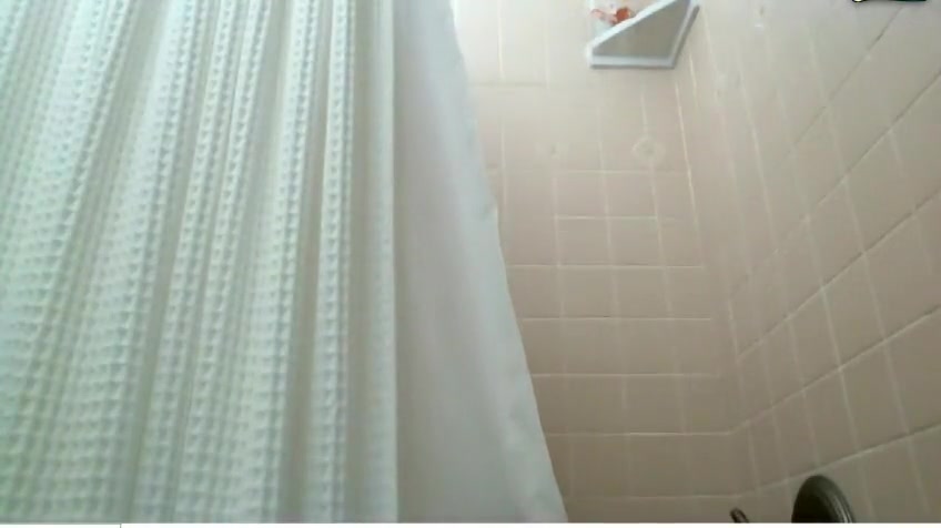 Straight Guy Showers