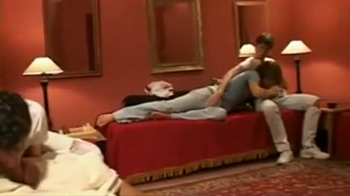 Francoarab Gay Room