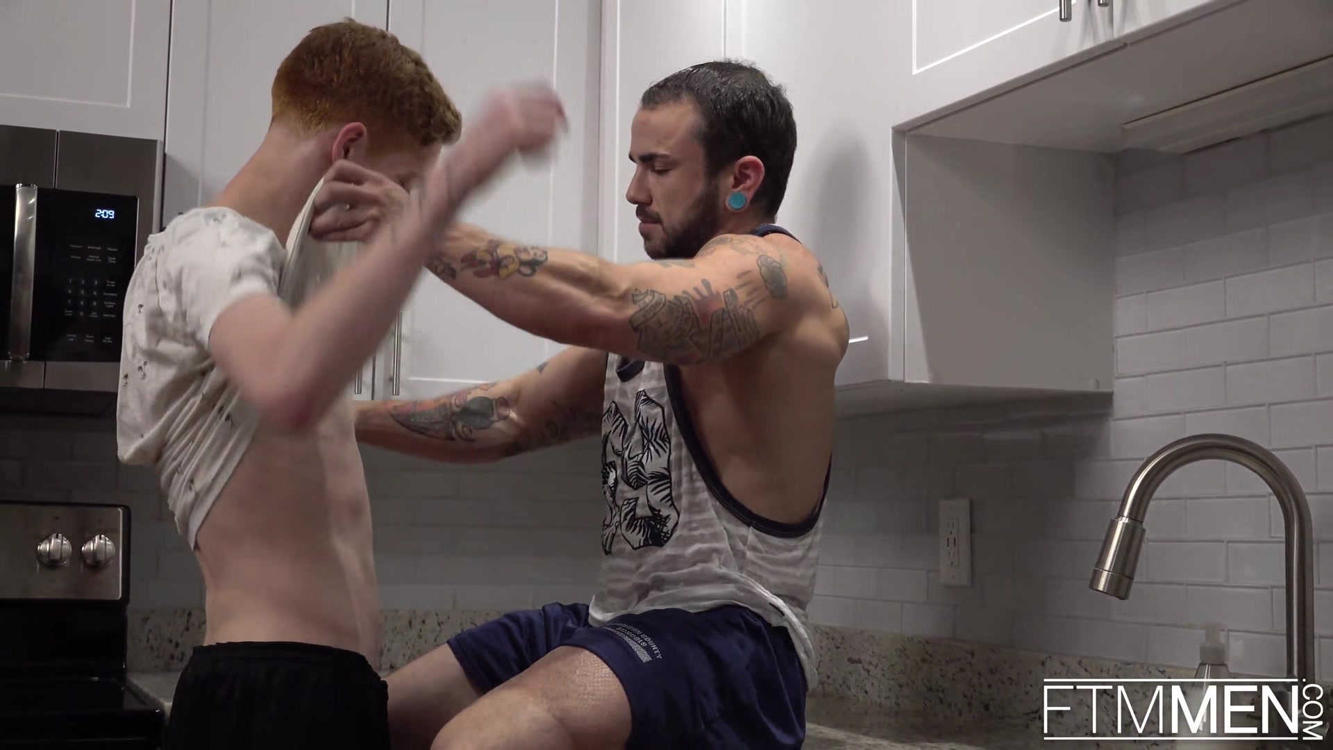 FTM Men - Hung ginger twink inseminates FTM bodybuilder