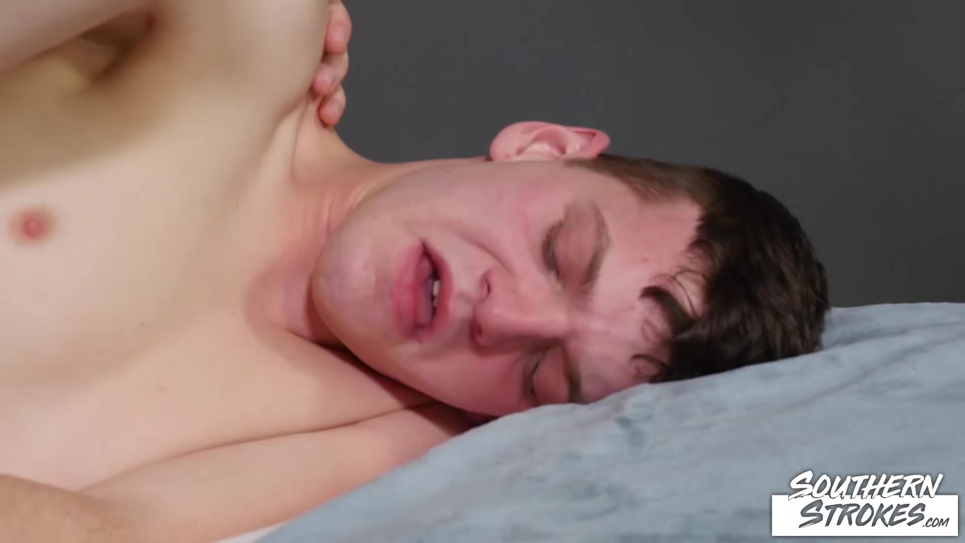 SOUTHERNSTROKES Twinks Simon Best And Darren Atler Bareback