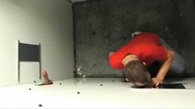 Lustful Guy Blowing Cock in Gloryhole