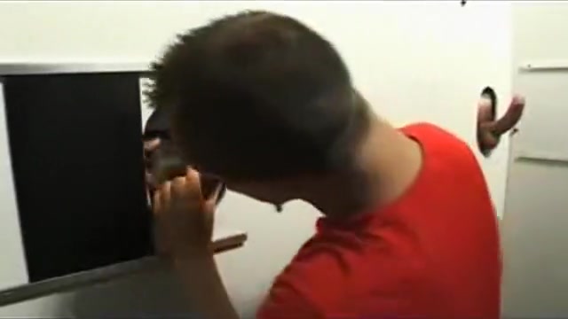 Lustful Guy Blowing Cock in Gloryhole