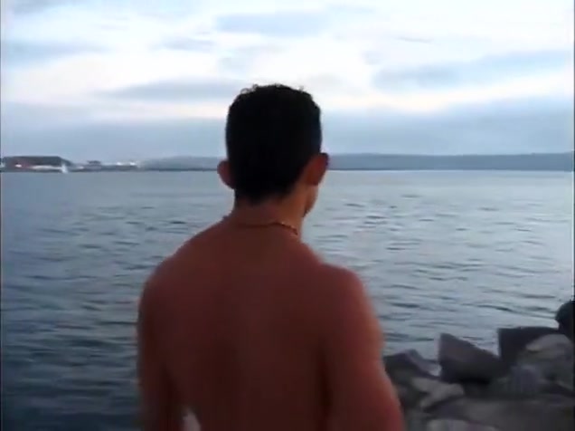 Solo gay in the shower