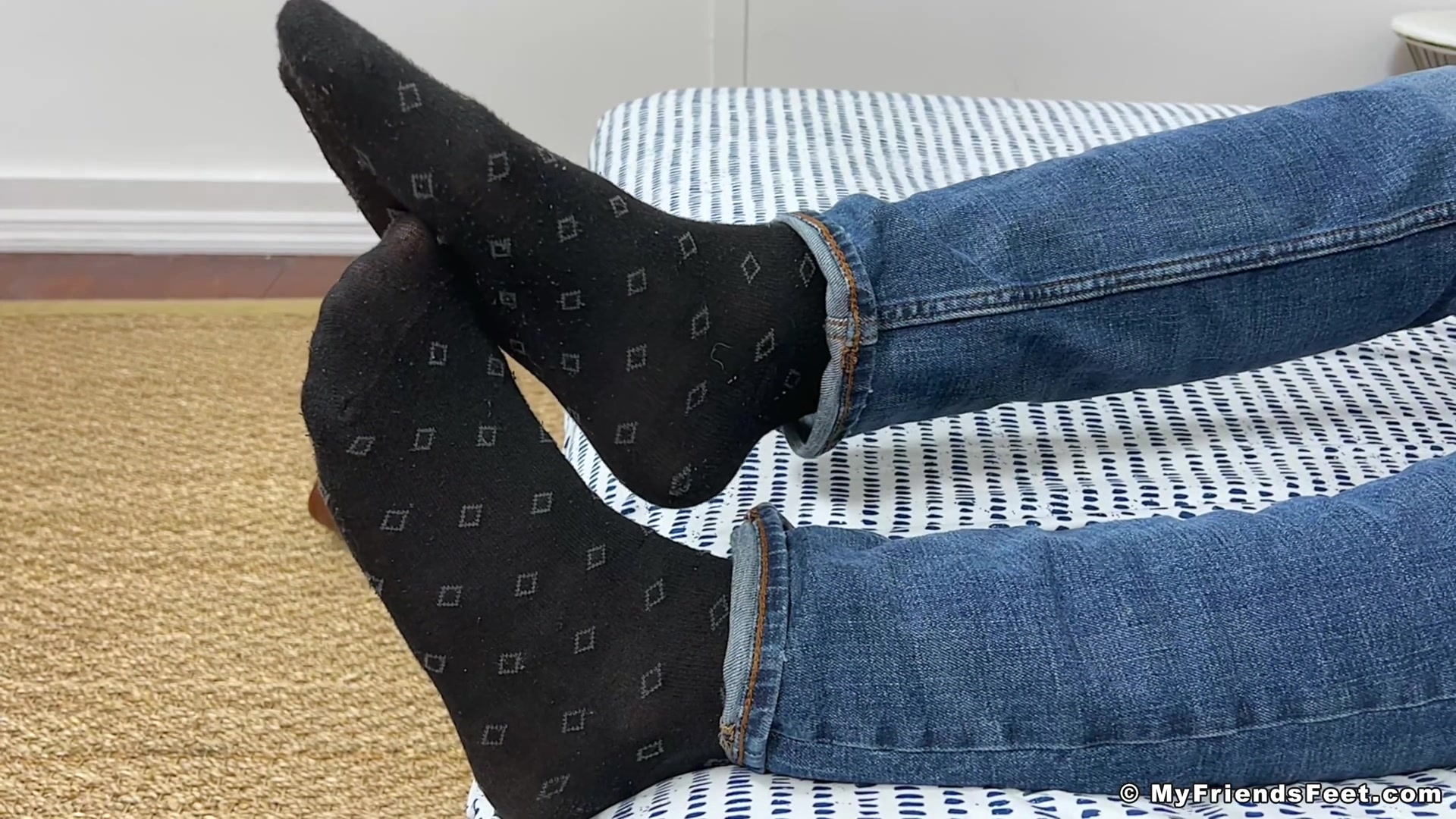 Spy On Dallas' Feet - Dallas