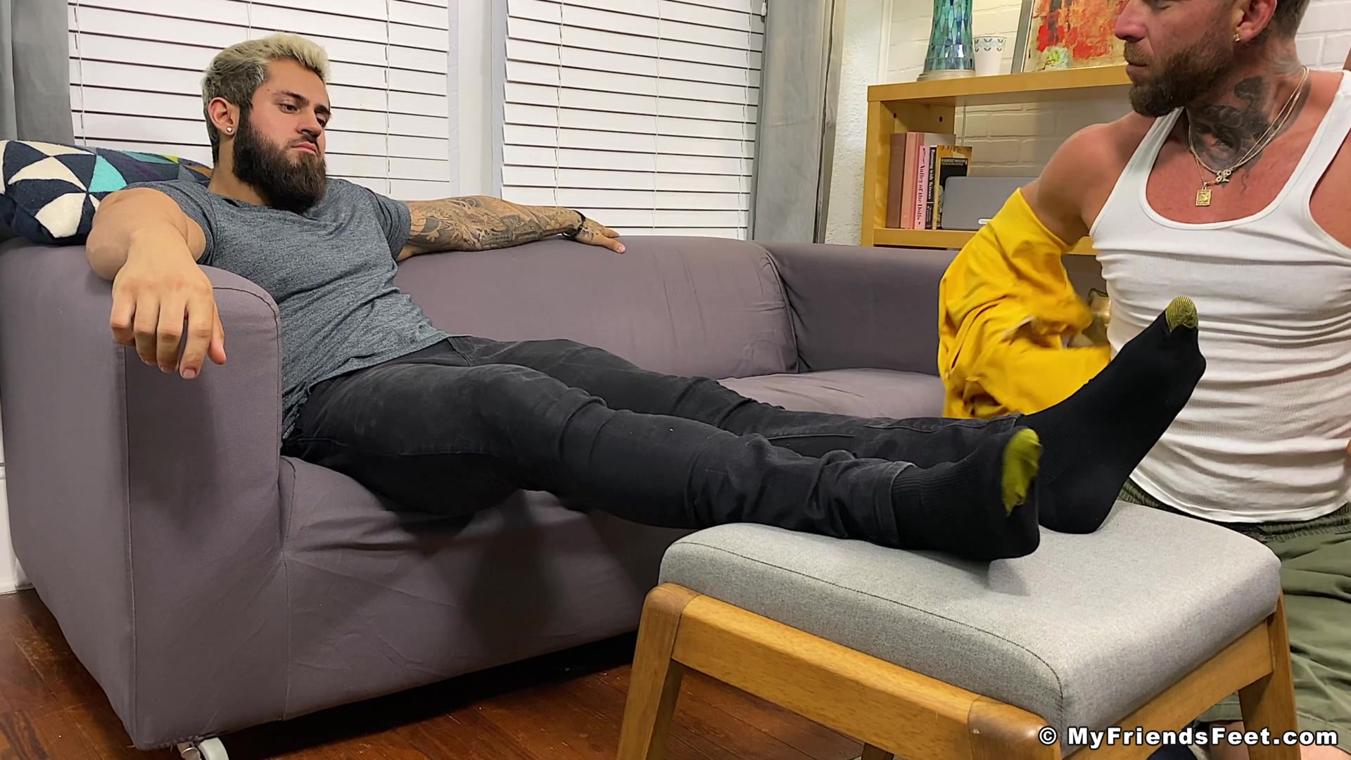 Zeek's Feet Worshiped For Rent - Zeek