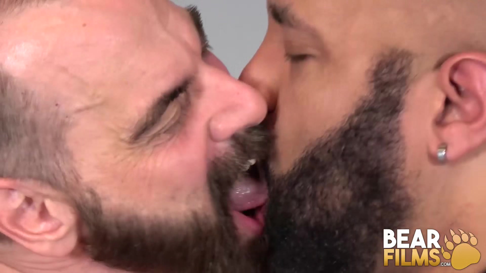 BEARFILMS Black Bear Brooklyn Bear Barebacks Steve Sommers