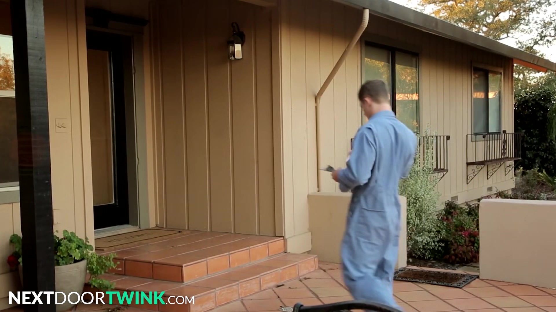 NextDoorTwink - Twink Fucked By Hunk Mechanic