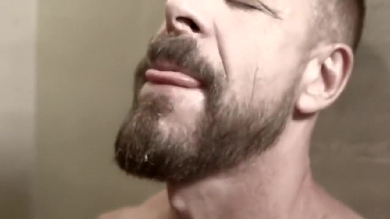 Oral Affairs During Taking The Shower