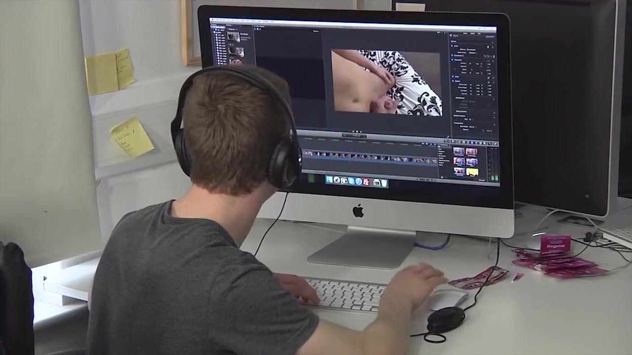 Fun In Office Hd