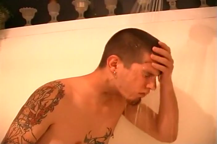 Ethnic Lovers Have Hot Oral In Shower