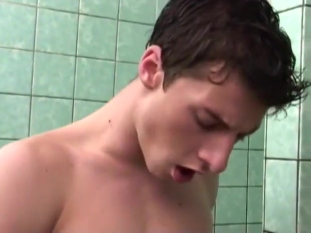Hot Cocksucker Ass Fucked In The Shower