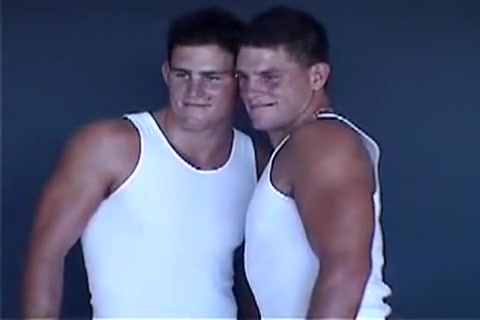 aussie Fake twins at gloryhole