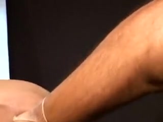 Arm deep fisting