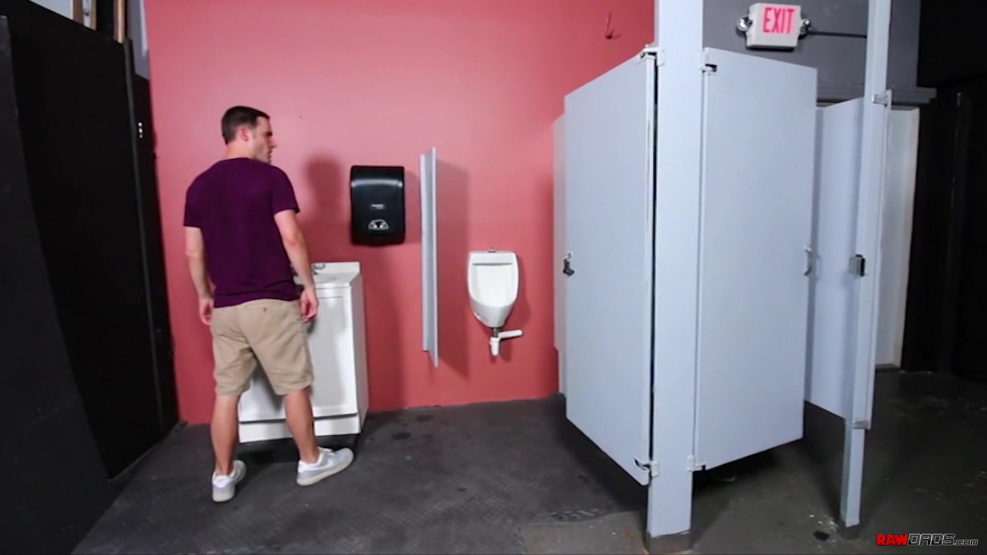 Mason Is Enticed At The Urinals - Jake Morgan & Mason Lear