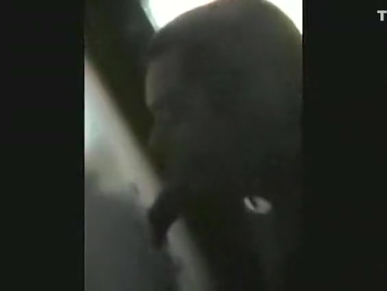 Amateur sucking in glory hole