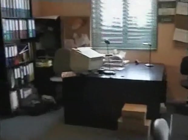 TWINKS BAREBACK AT OFFICE