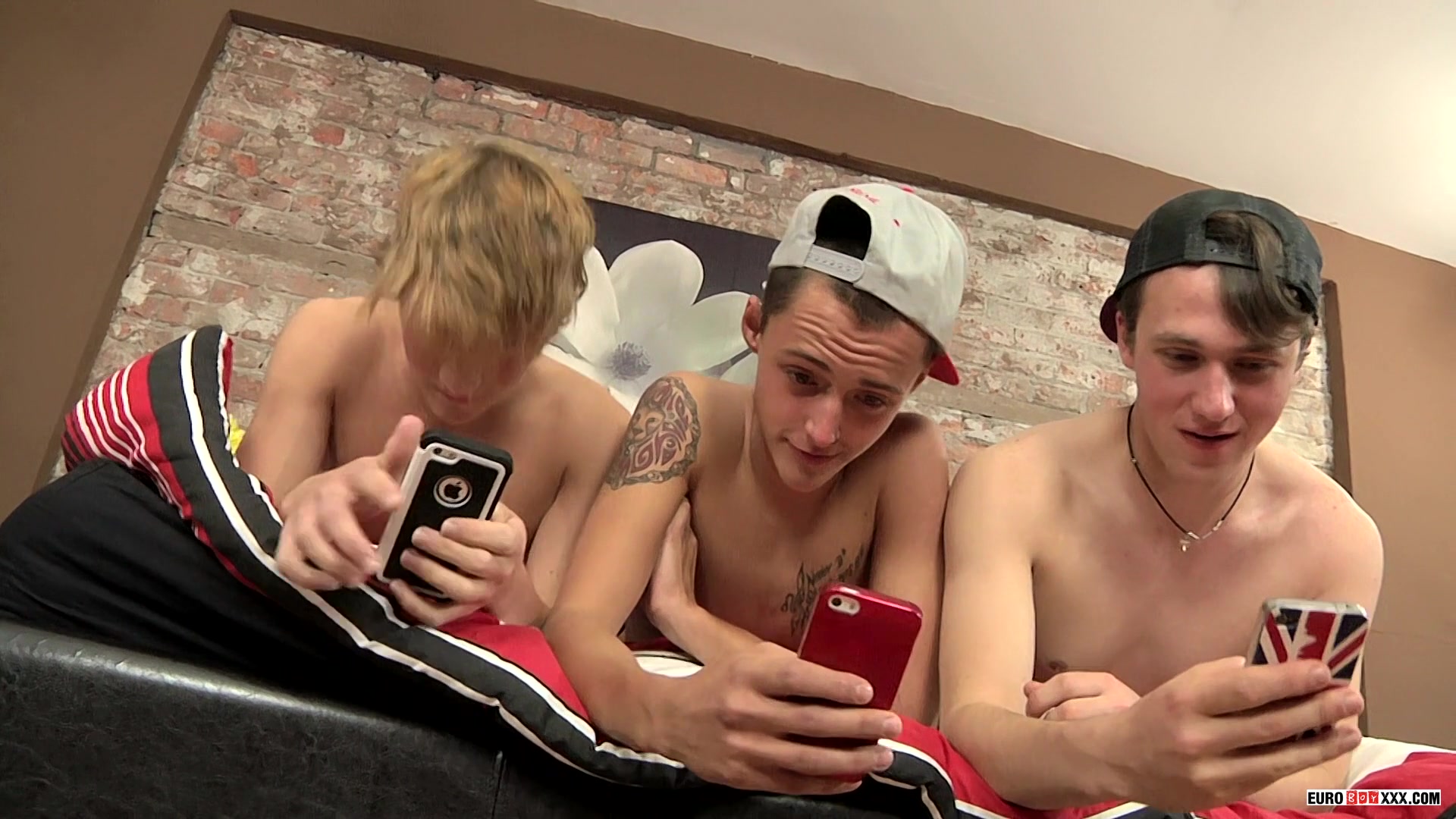 Dylan, James & Leo Hook Up & Fuck - Dylan Thorne, James Lain & Leo Rain