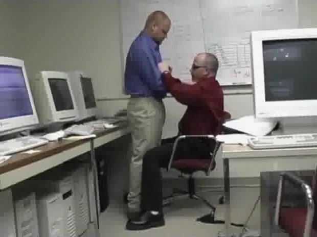 BLOWJOB AT OFFICE
