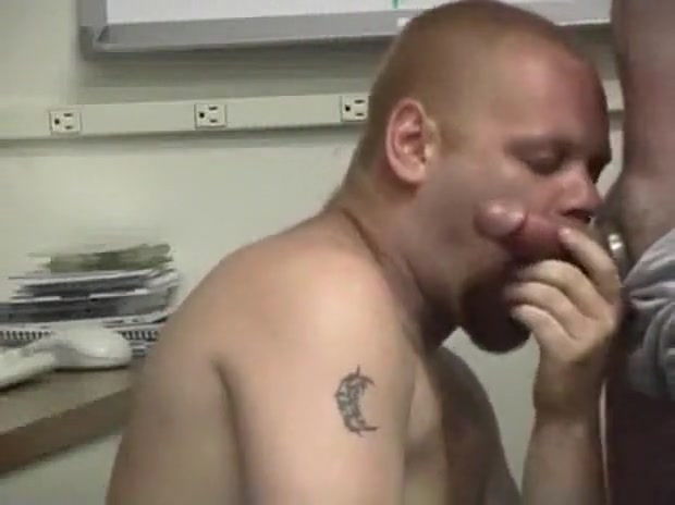 BLOWJOB AT OFFICE