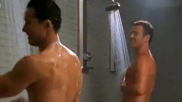 mario_lopez_showering
