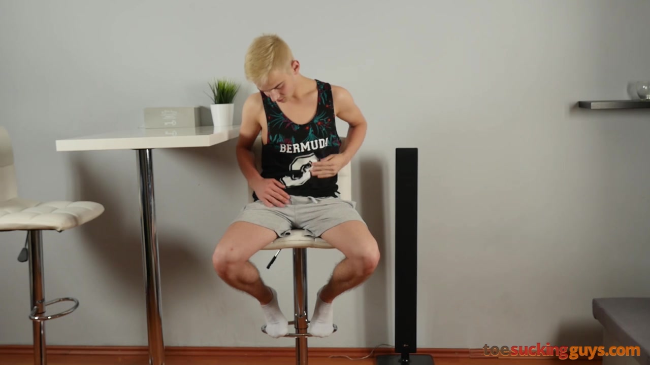 ToeSuckingGuys - Taylor Blaze