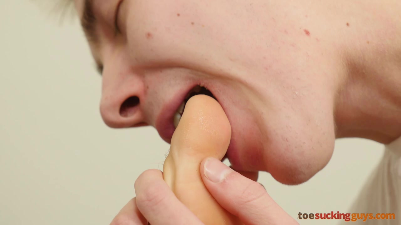 ToeSuckingGuys - Dale Maddenand Dominik Black