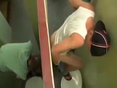 Gloryhole twink