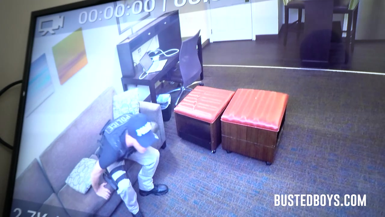 Busted Boys – Ariano – A Tight Spot