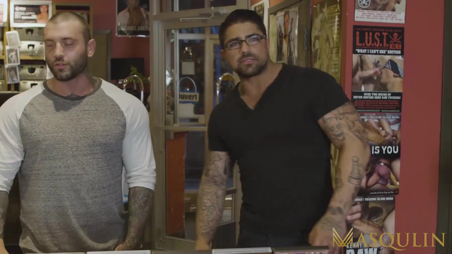 MASQULIN Hunk Igor Romani Barebacked By Big Homo Ryan Bones