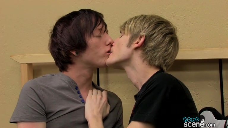 American Emo Preston Fucks Brit Twink Sean! - Preston Andrews & Sean Taylor