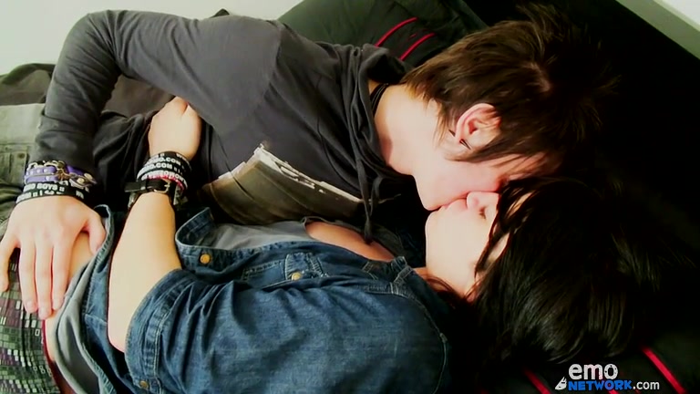 Two Emo Twinks In Their Debut On Screen Fuck! - Zackarry Starr Fucks Domino Harvey