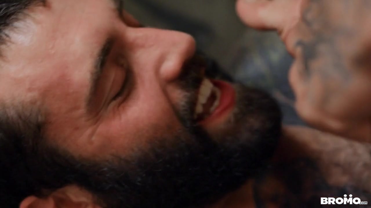 Two Burglars One Creampie - Bromo