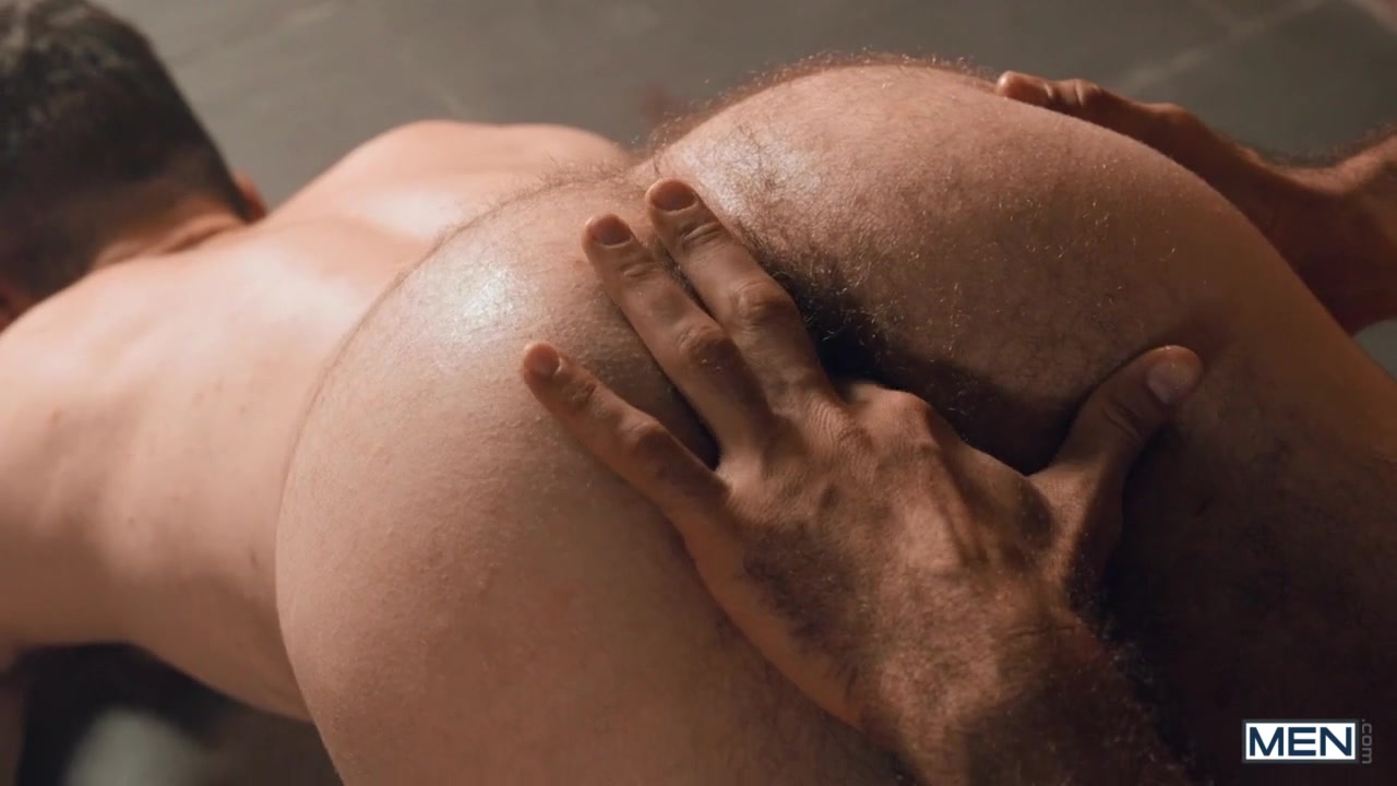 Diego Sans & Daniel Dean in The Body - MenNetwork