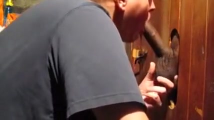 Sucking BBC At The Gloryhole