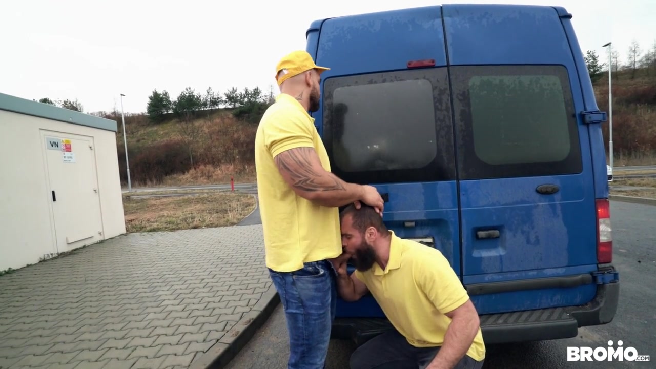 Delivering Fucks - Bromo