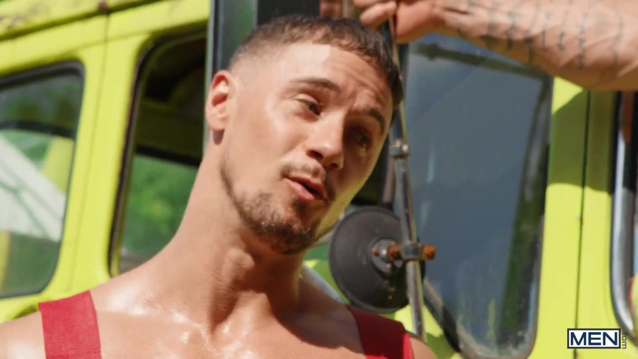 Skyy Knox & William Seed in Big Hoses - MenNetwork