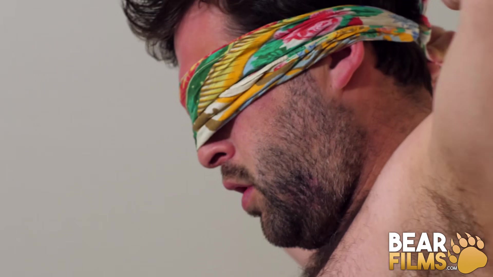 BEARFILMS Black Bear Emmett Frost Barebacks Gay Peter Pucker