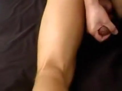 Hunky guy gets an unreal pleasure of the massage
